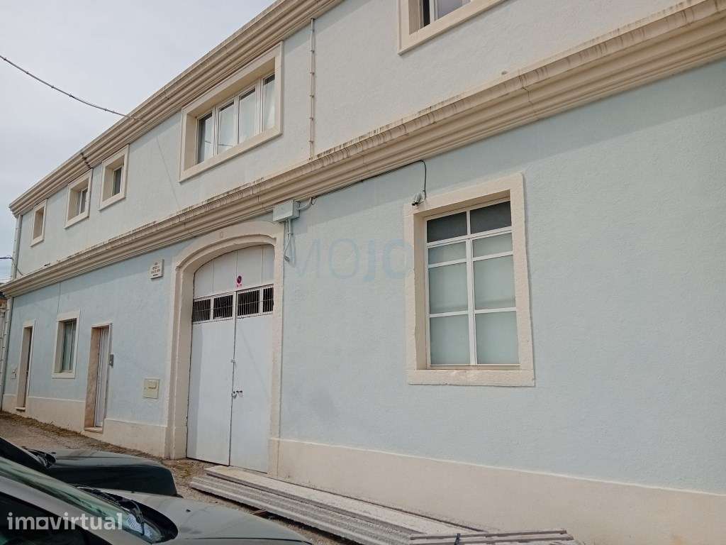 Prédio para Investimento em Loures - Grande imagem: 2/28