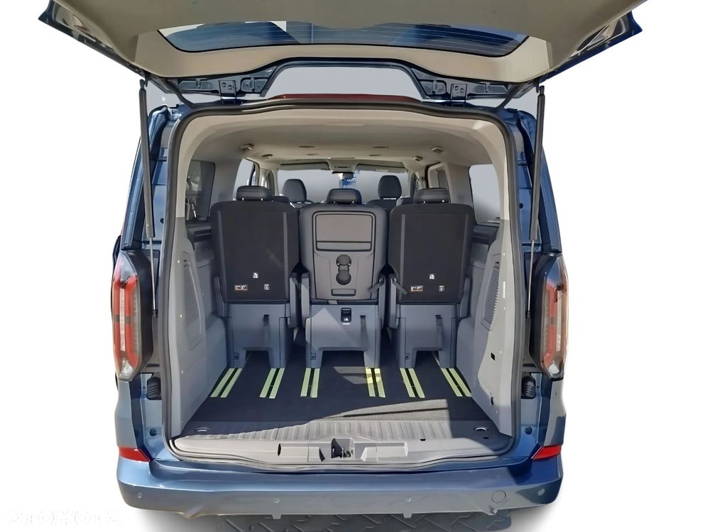 Ford Tourneo Custom - 8