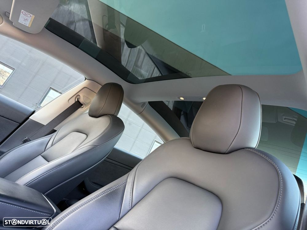 Tesla Model 3 Long-Range Dual Motor AWD - 17