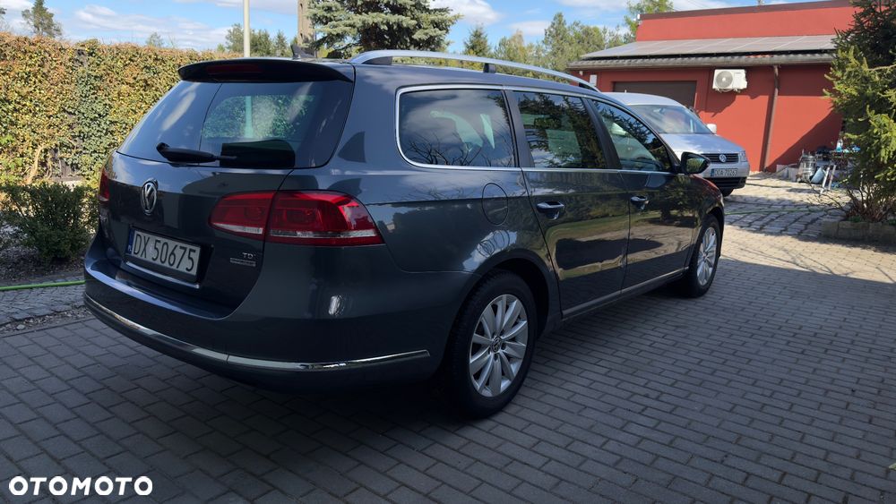 Volkswagen Passat 1.6 TDI BlueMotion Technology Comfortline - 4