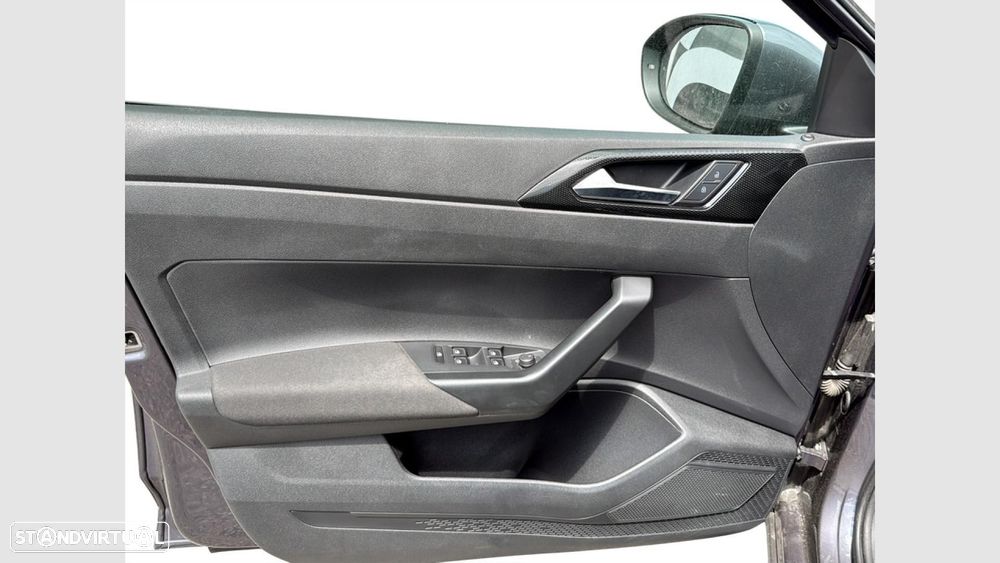 Volkswagen Taigo 1.0 TSI Urban — fotografia 10