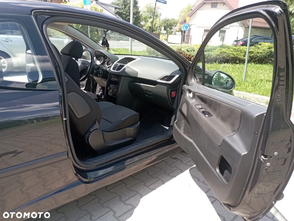 Peugeot 207 70 HDi FAP Filou - 11