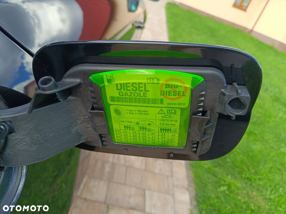 Skoda Superb 2.0 TDI DSG Premium Edition - 17