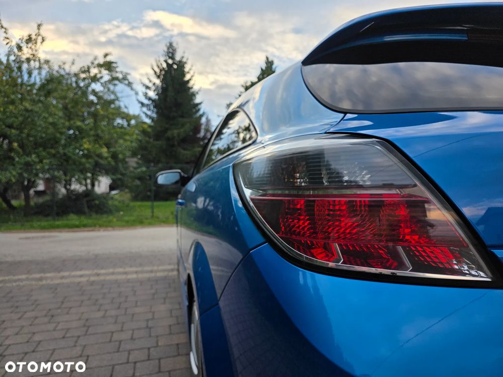 Opel Astra OPC - 17