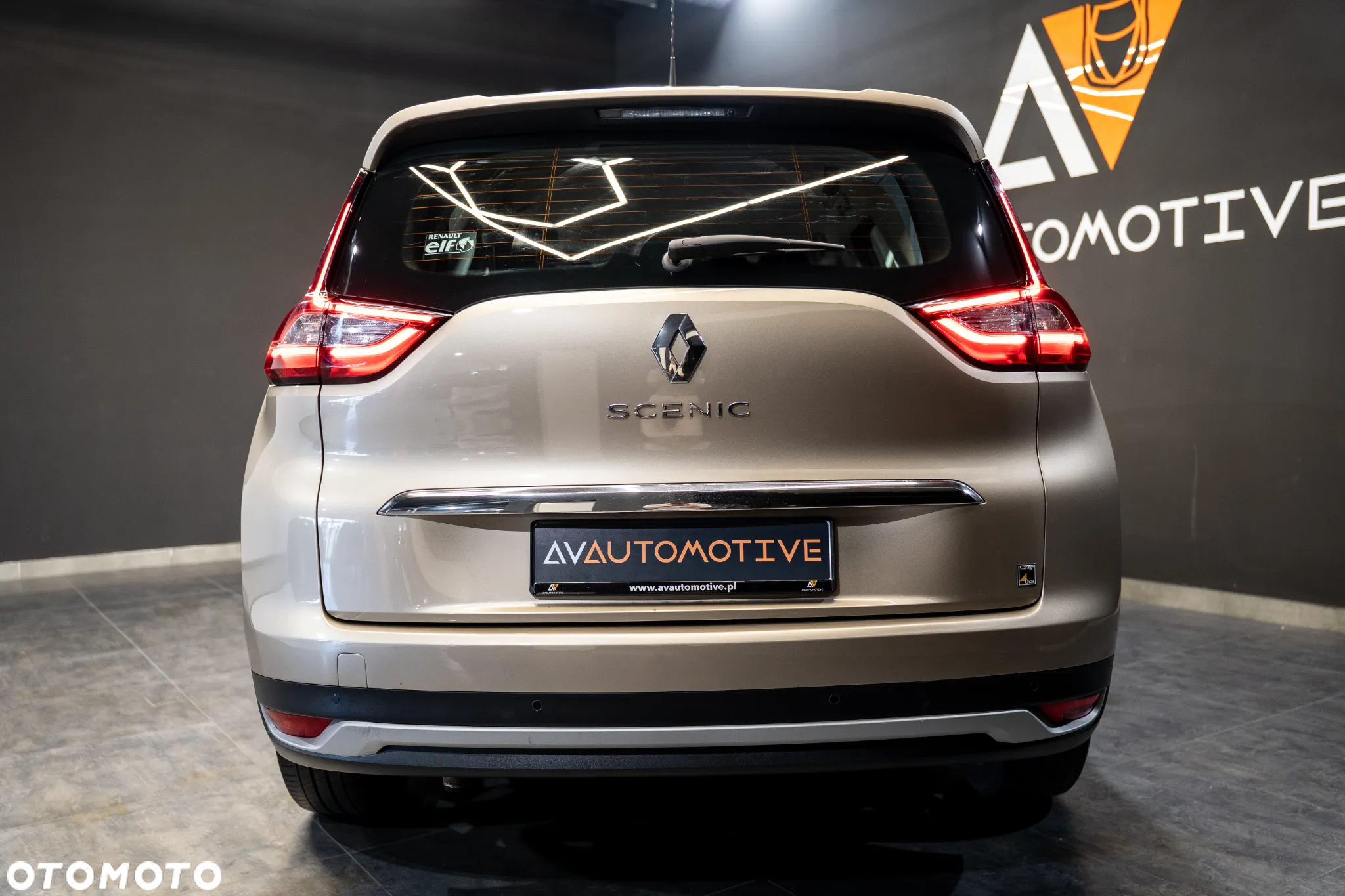 Renault Scenic 1.3 TCe Energy Intens EDC - 8