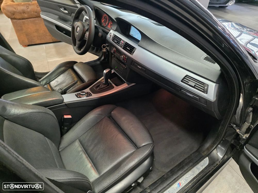 BMW 320 d Navigation Auto - 4