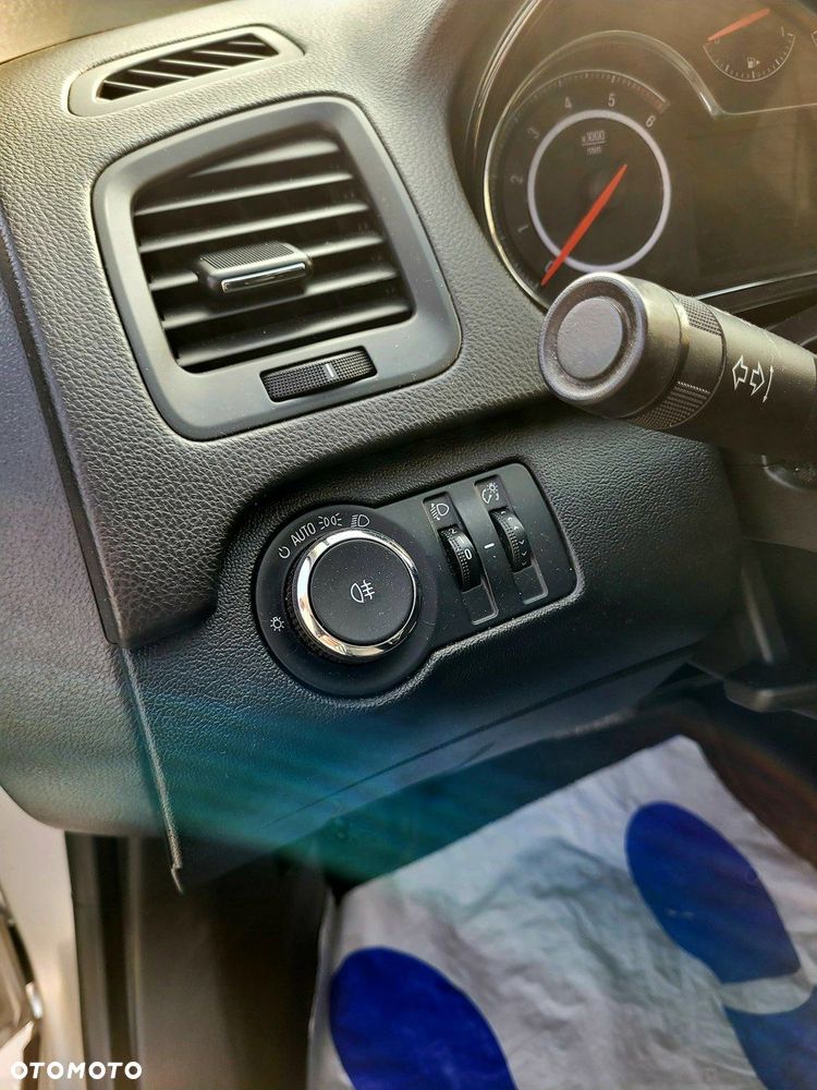 Opel Insignia 2.0 CDTI automatik Business Edition - 18