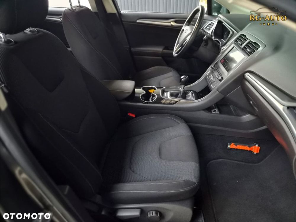 Ford Mondeo - 26