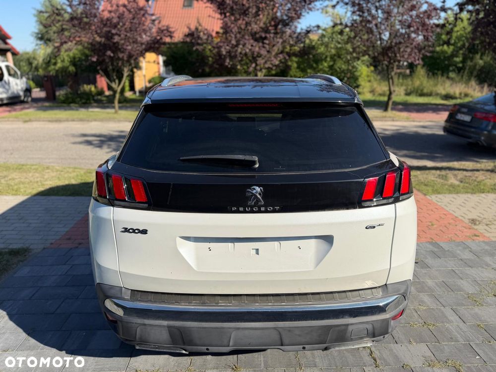 Peugeot 3008 1.2 PureTech Allure S&S - 6