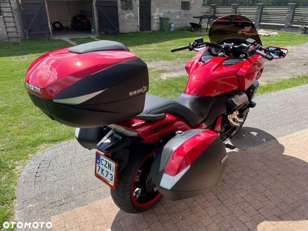 Honda CTX - 7