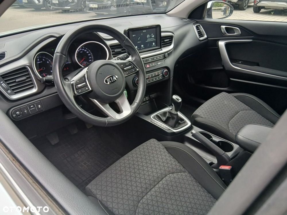 Kia Ceed 1.4 T-GDI M - 17