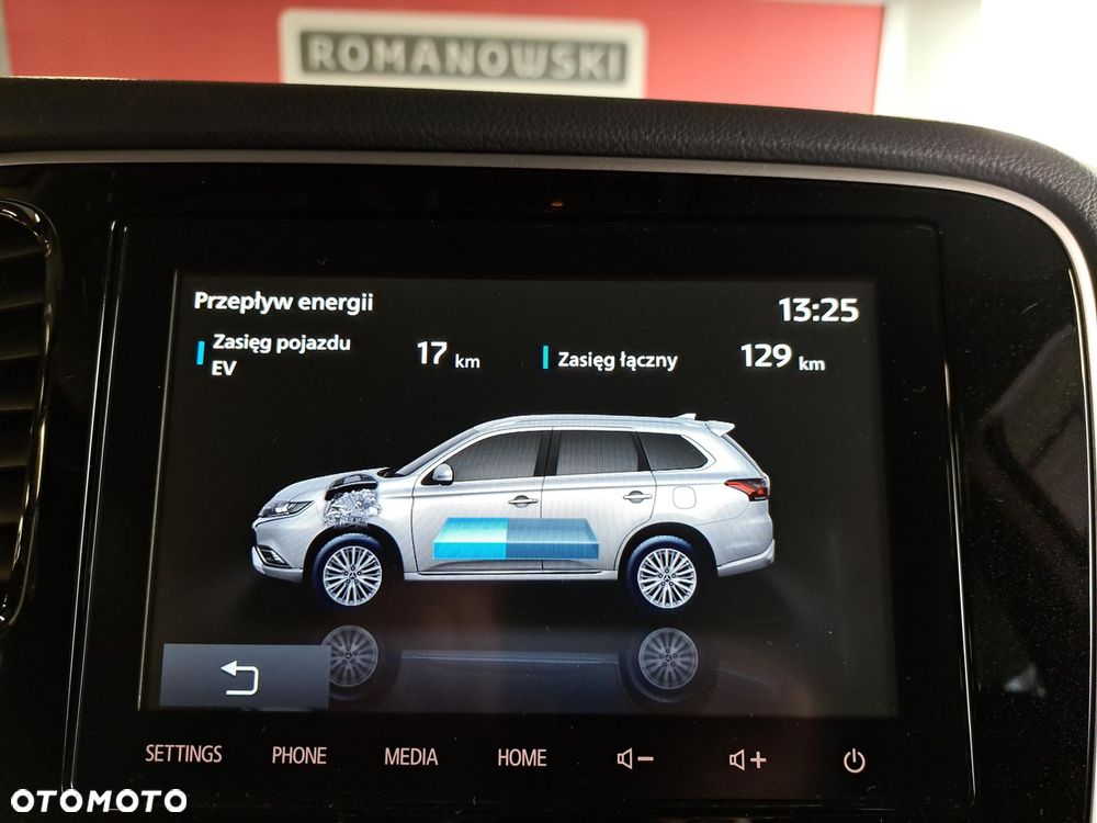 Mitsubishi Outlander - 25