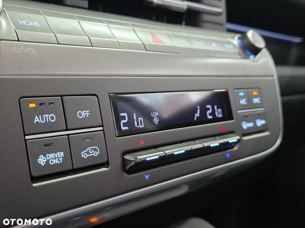 Hyundai Kona 64kWh Executive - 18