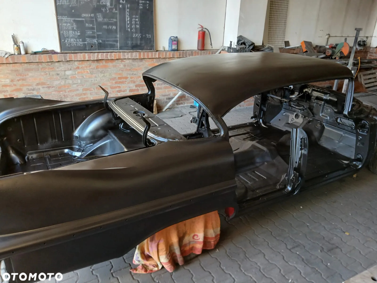 Cadillac Deville - 4