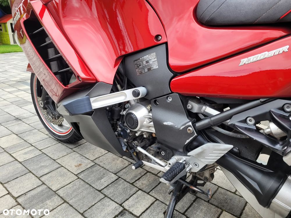 Kawasaki GTR - 13