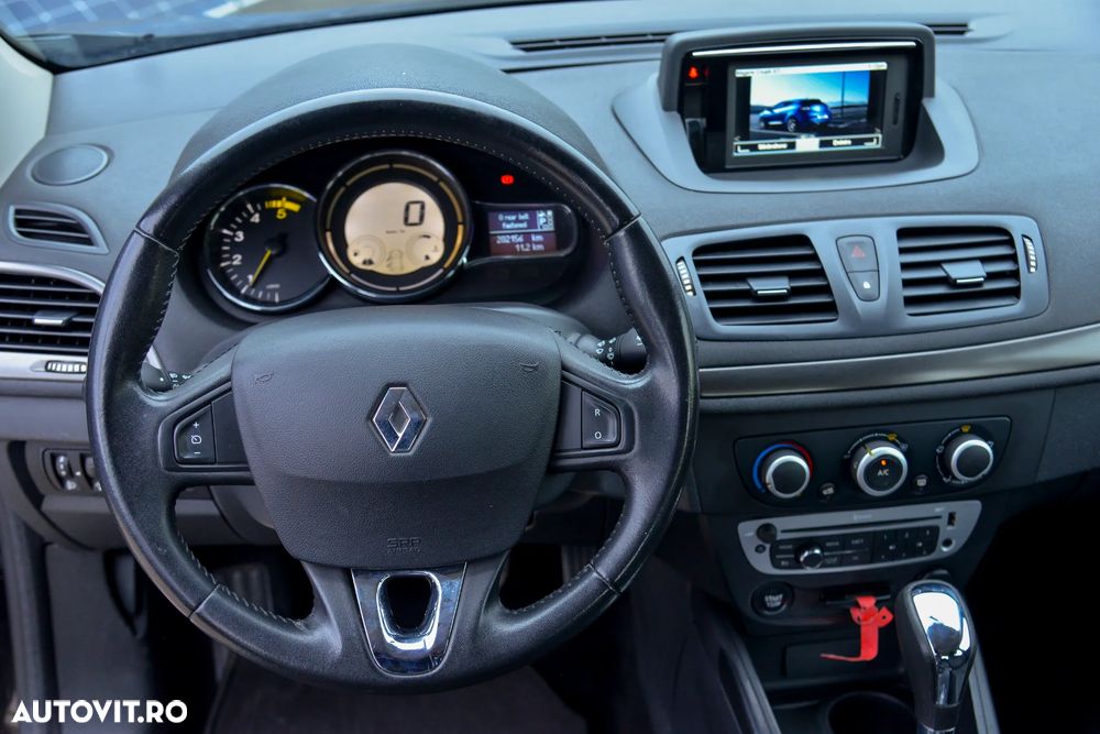 Renault Megane 1.5 dCi EDC Olympic - 6