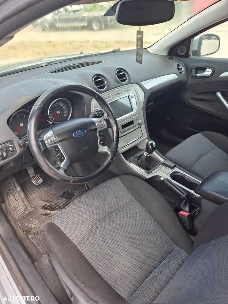 Ford Mondeo - 9