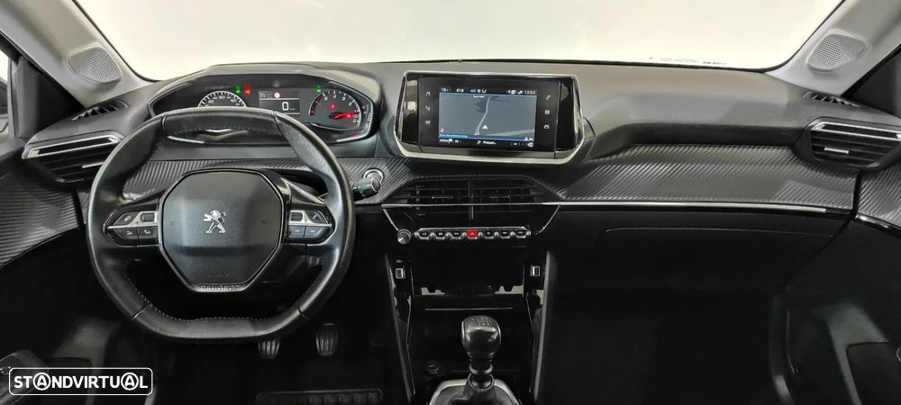 Peugeot 208 - 24