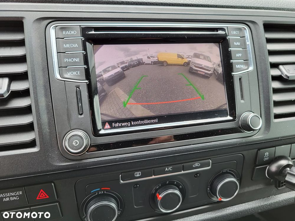 Volkswagen T6-2.0 TDI-DŁUGI-150 KM-SERWIS MOBILNY-KLIMA-ŁADNY - 17
