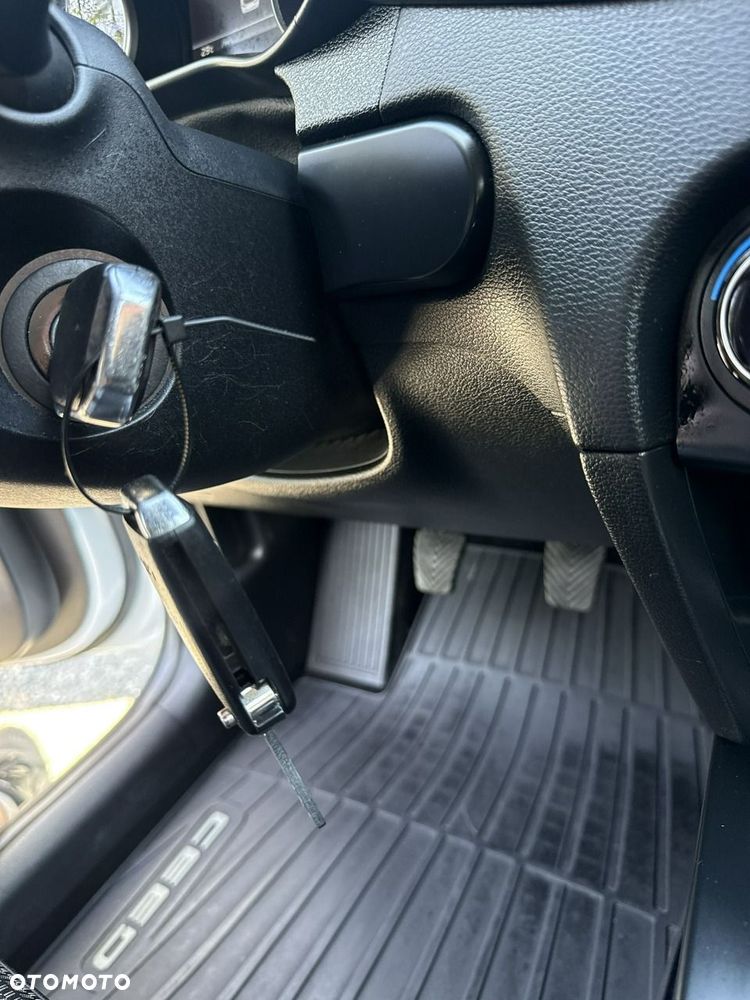Kia Ceed - 28