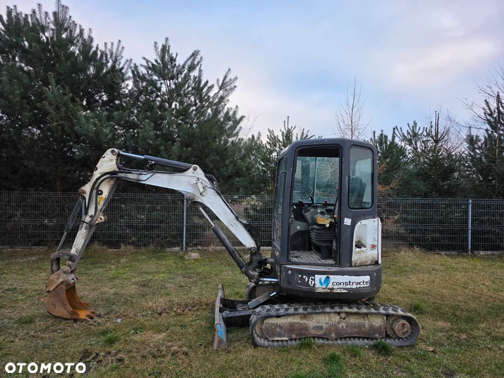 Bobcat E26 - 4