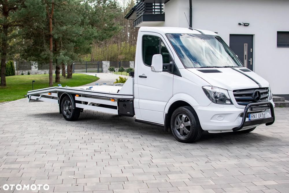 Mercedes-Benz Sprinter 319 - 15