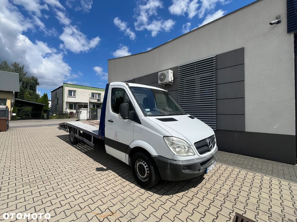 Mercedes-Benz Sprinter - 2