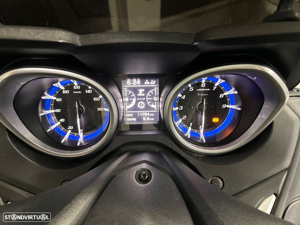 Yamaha TMAX 530 DX - 12