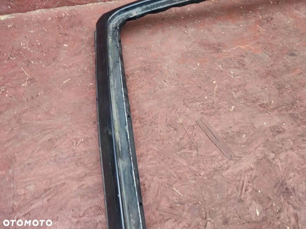 BMW E36 CABRIO ORYGINALNA RAMKA SZYBY PRZÓD / SŁUPKI "A" + ZAMKI DACHU PÓŁ-AUTOMAT. O NR: 1 977 607 OEM.  W BARDZO DOBRYM STANIE, BEZ RDZY - 3