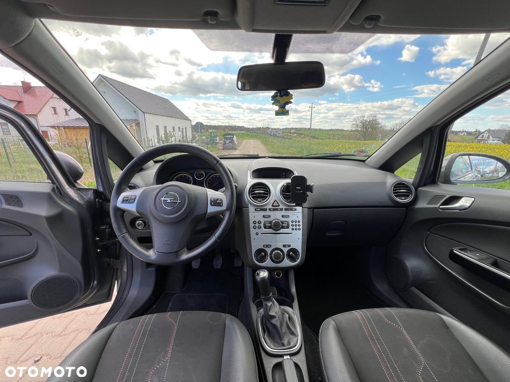 Opel Corsa 1.4 16V Active - 10