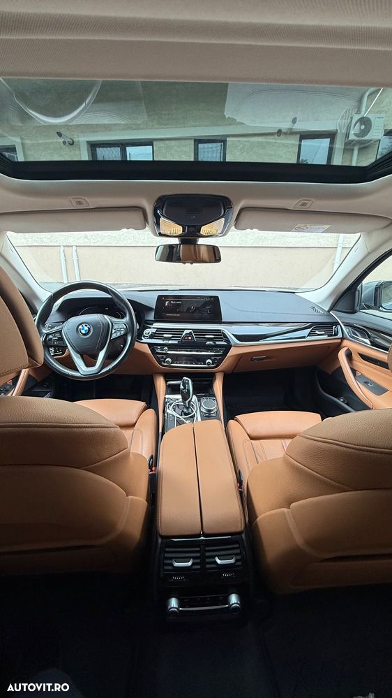 BMW Seria 5 530i AT - 12