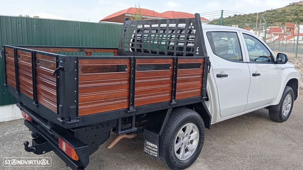 Mitsubishi L200 2.3 DI-D CD Invite 4WD - 4