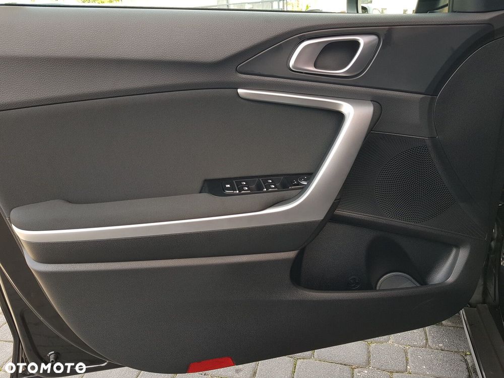 Kia XCeed 1.5 T-GDI M - 9