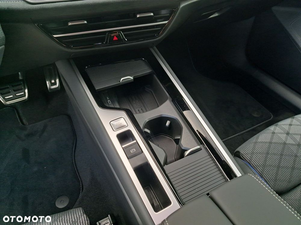 Volkswagen Passat 2.0 TDI SCR 4Mot R-Line DSG - 26