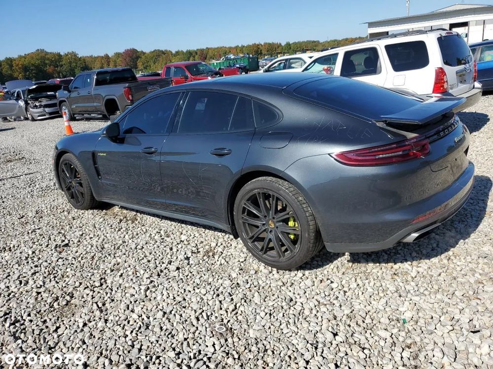 Porsche Panamera - 5