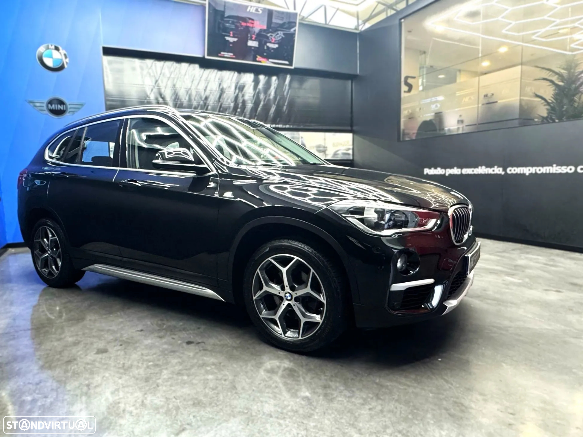 BMW X1 18 d sDrive Auto Line Sport - 3