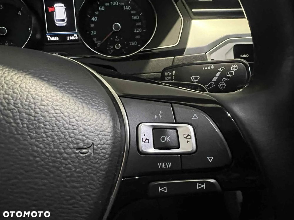 Volkswagen Passat 2.0 TDI BMT Comfortline DSG - 28