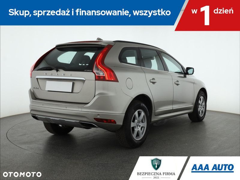 Volvo XC 60 - 6