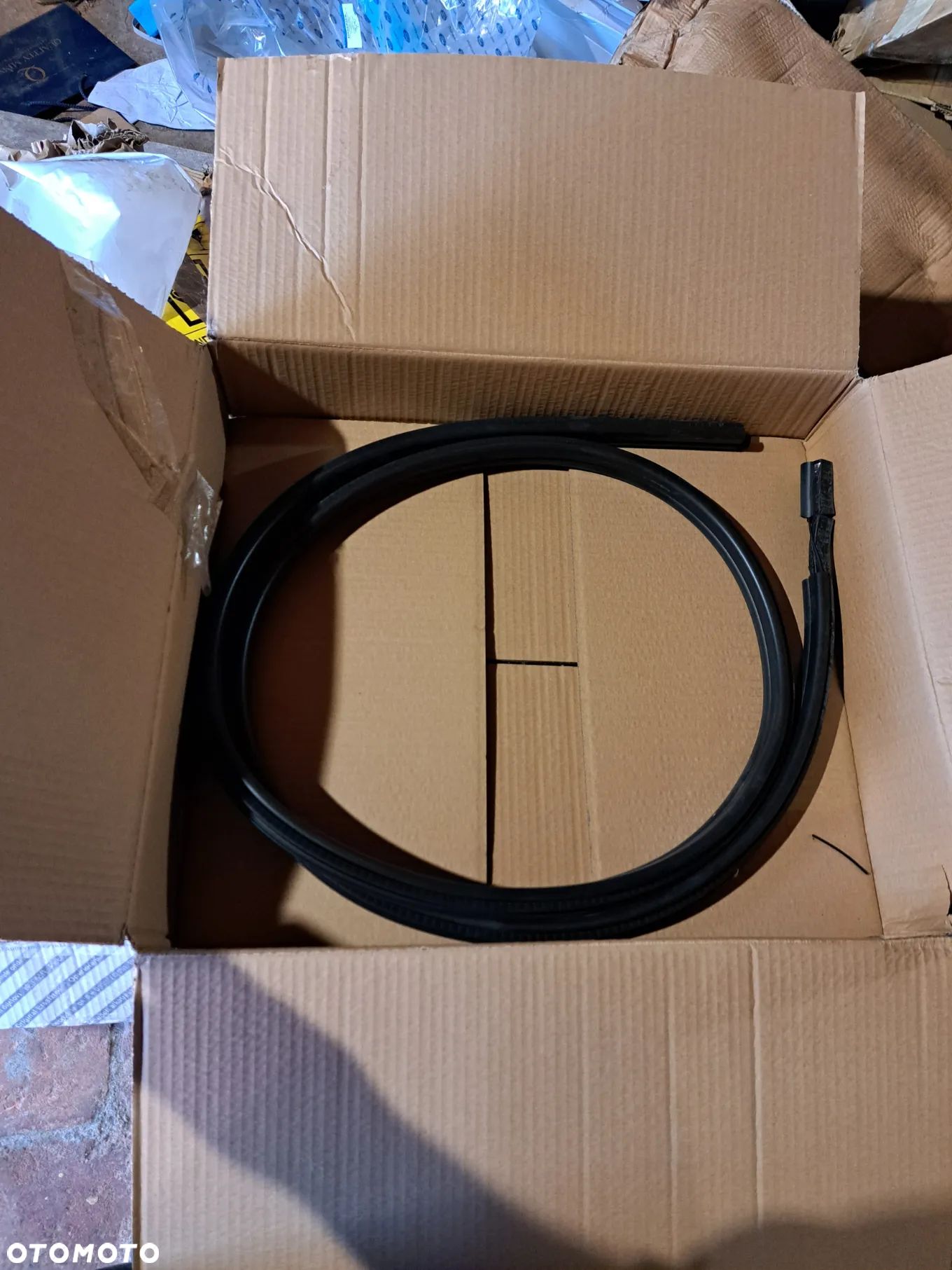 Uszczelka tylnych drzwi BMW X1 X-1 E84 2993436 Osłona krawędzi drzwi tylnych BMW X1 X-1 E84 51722993436 - 1