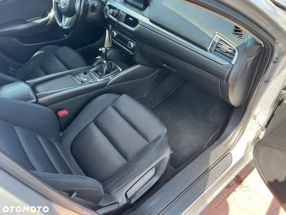 Mazda 6 - 12