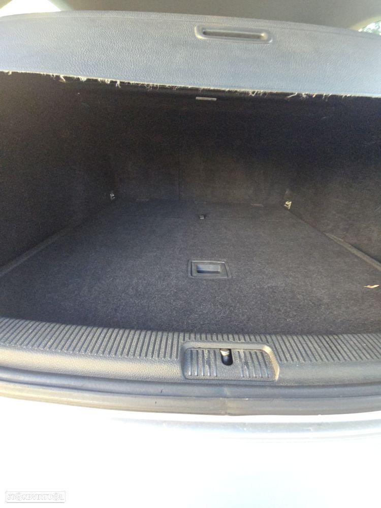 VW Golf Variant 1.6 TDi Confortline - 33