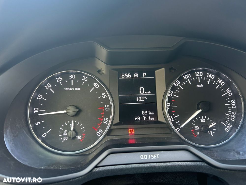 Skoda Octavia 1.6 TDI DSG Ambition - 10