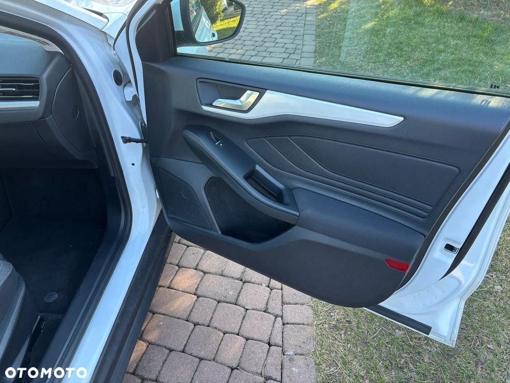 Ford Focus 1.0 EcoBoost Start-Stopp-System COOL&CONNECT - 23