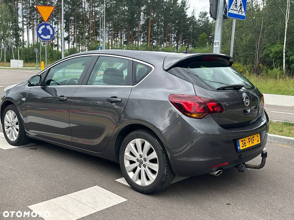Opel Astra 1.4 Turbo Cosmo - 5
