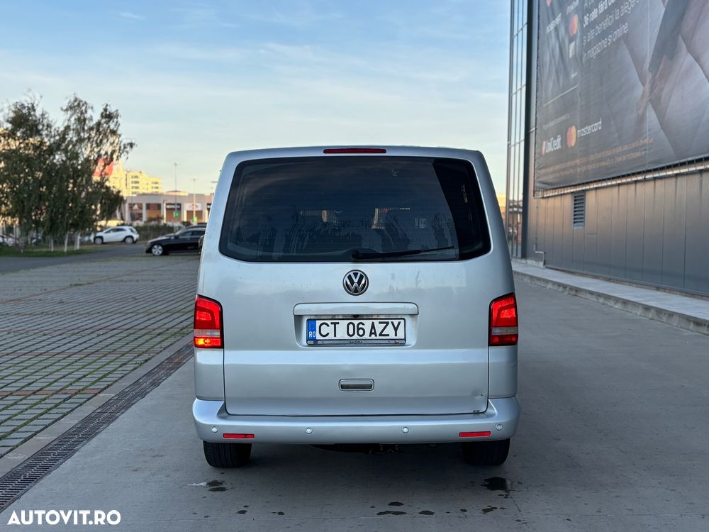 Volkswagen Caravelle - 8
