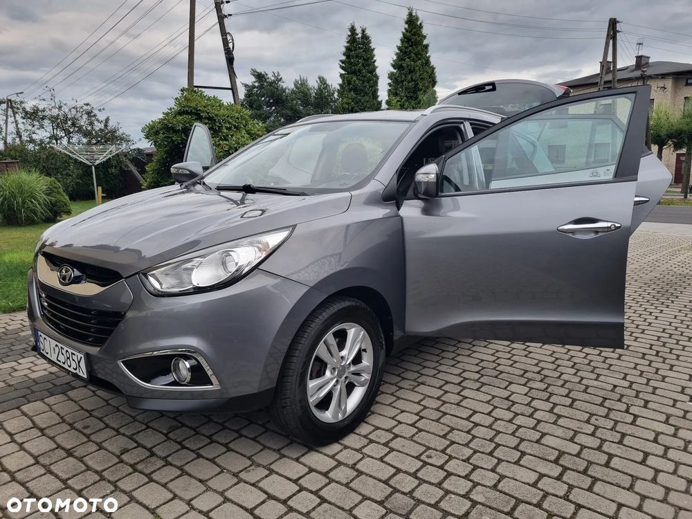 Hyundai ix35 2.0 CRDi 4WD Fifa World Cup Gold Edition - 32