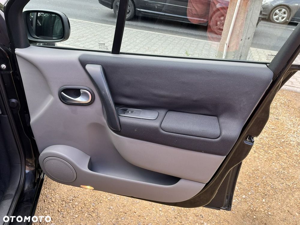 Renault Scenic - 15
