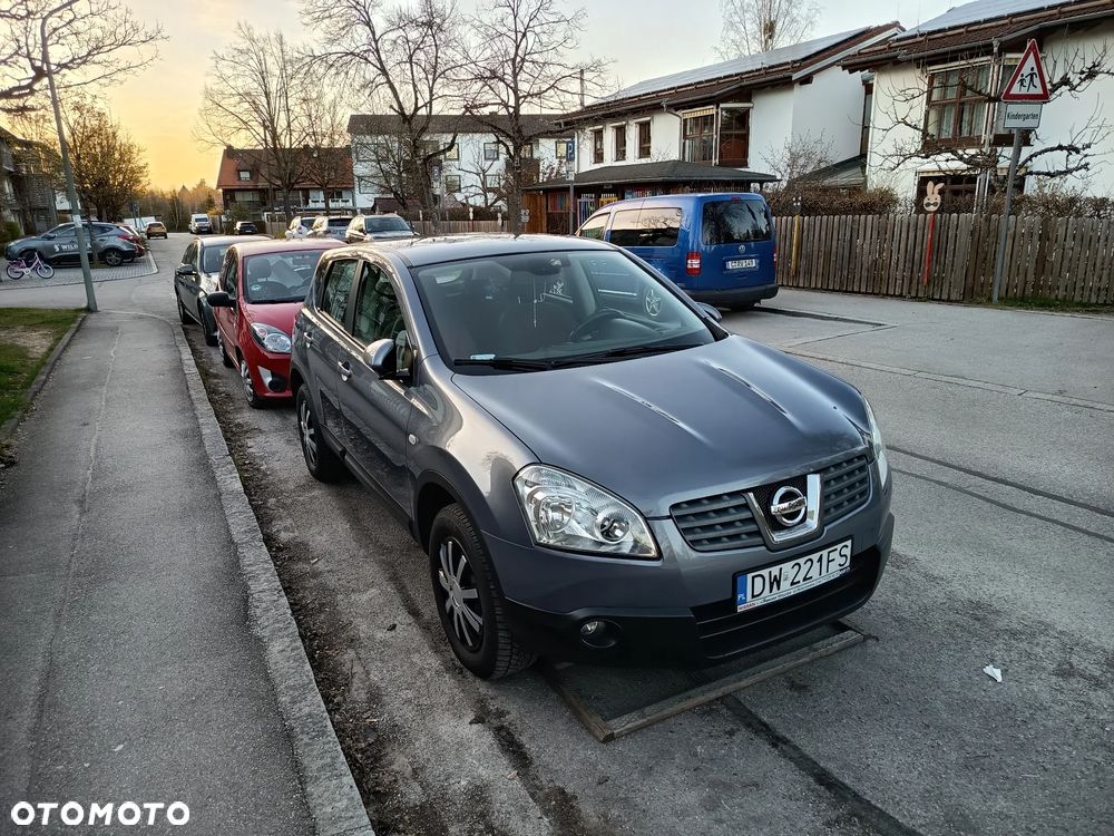 Nissan Qashqai - 1