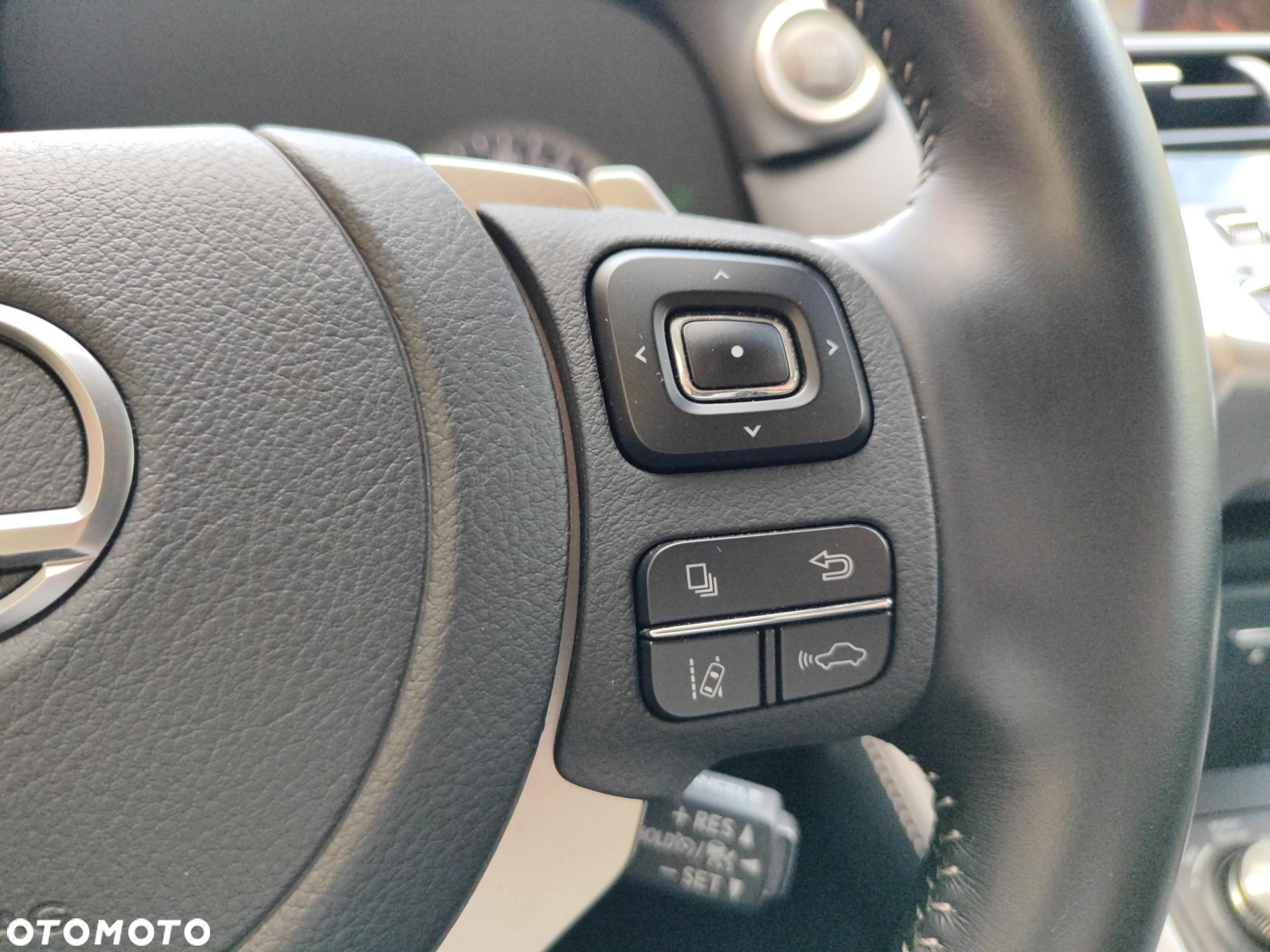 Lexus NX 300 F Impression AWD - 18