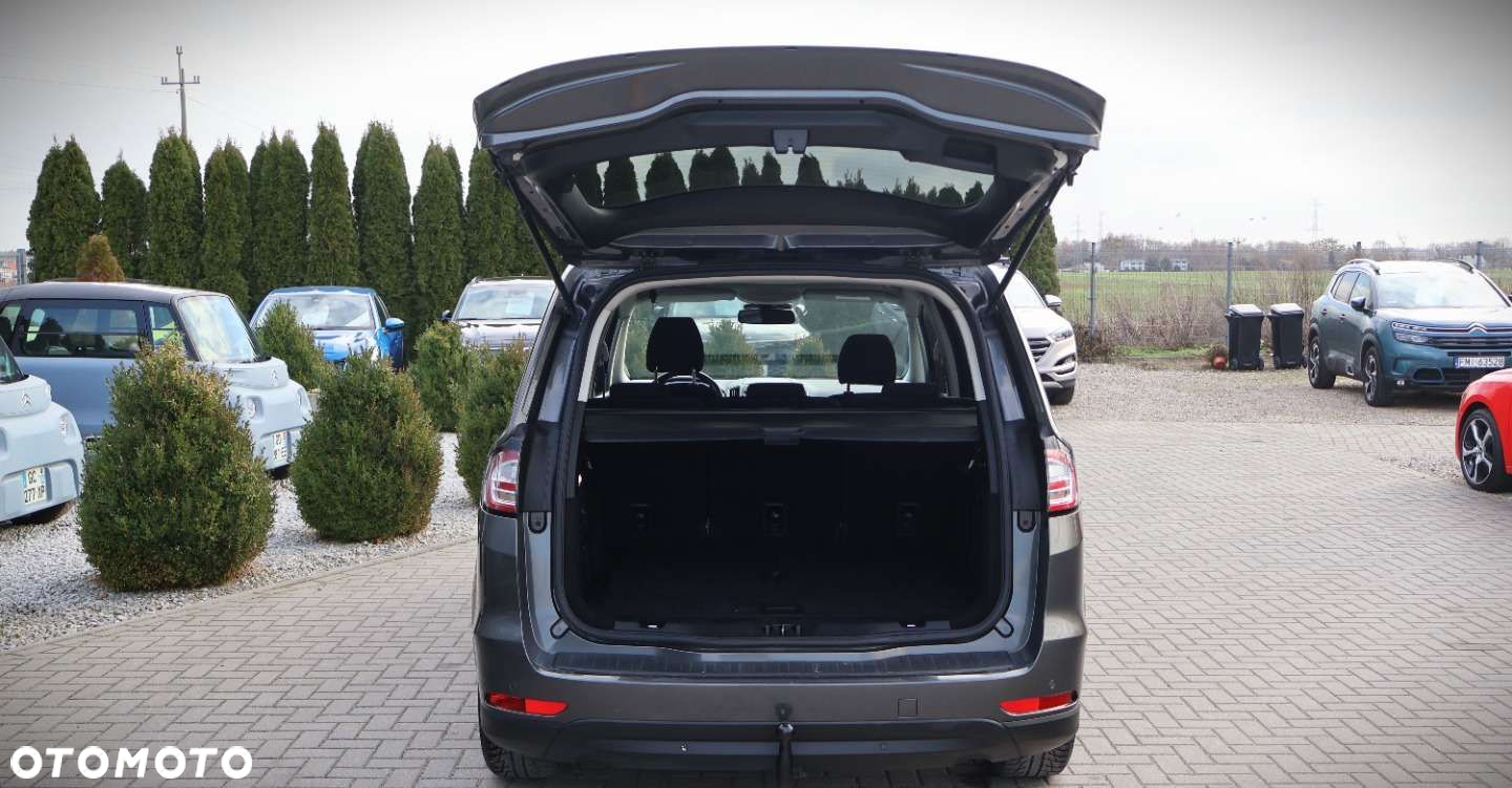 Ford Galaxy - 11